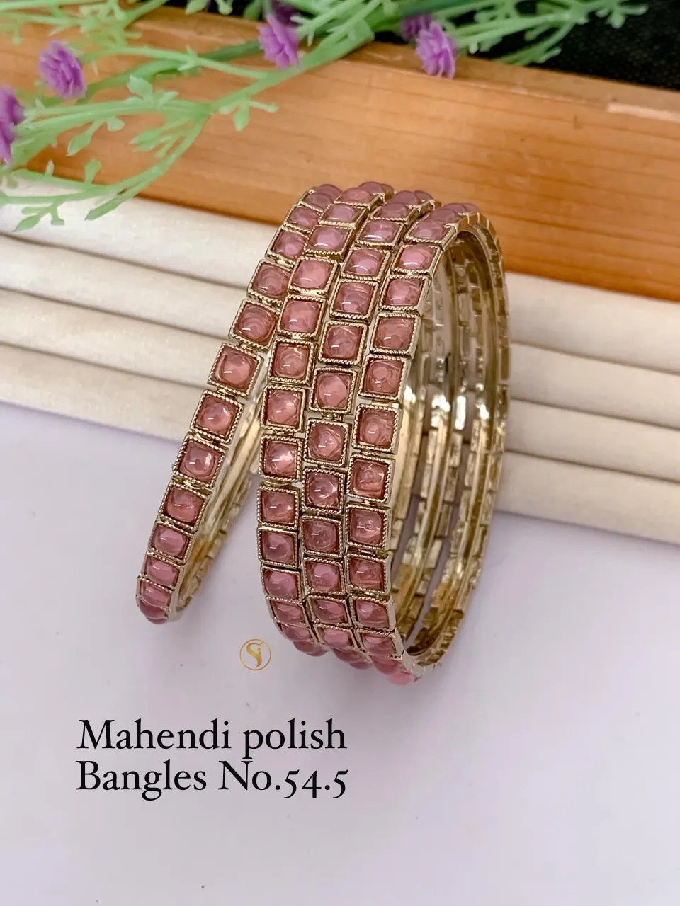 Mahendi polish pink square stone traditional bangles