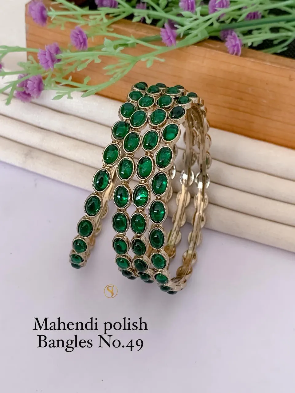 Mahendi polish green oval stone partywear bangles