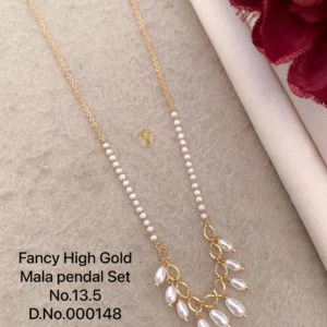 Fancy high gold mala pendant set with pearl drop detailing