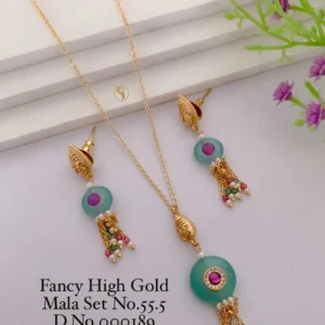 Fancy high gold mala set with green stone round pendant
