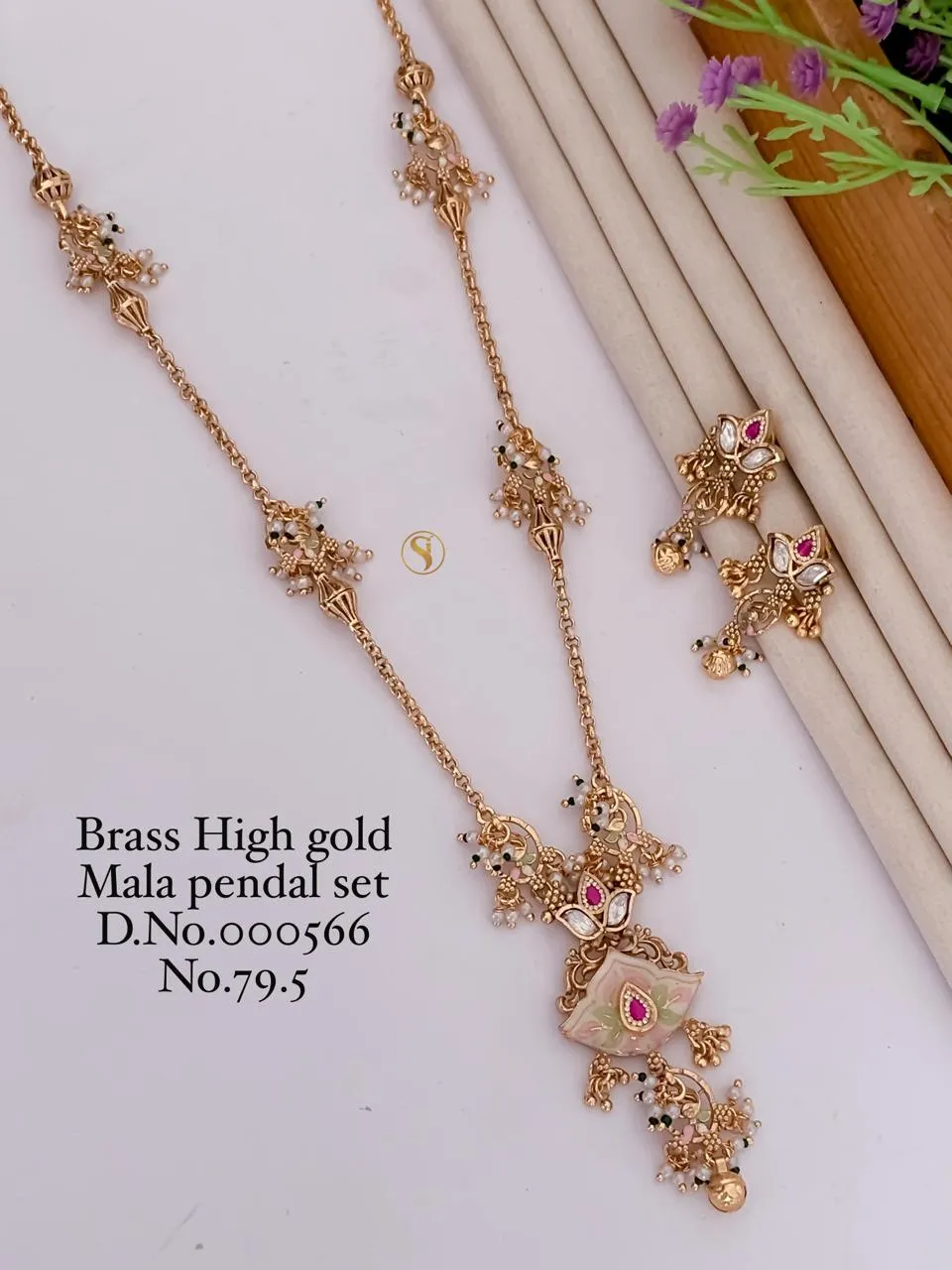 Minimal luxury pendant earring set for everyday elegance