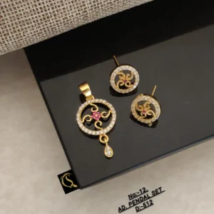 round classic pattern ad pendant set for women